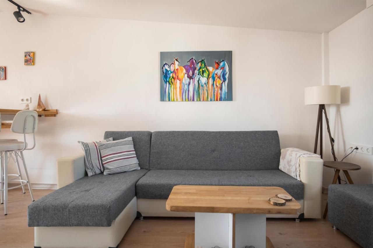 Central, Cozy, 15 Min Walk To The Beach, Fast Wi-Fi, Free Parking, 4Ppl Бодрум Экстерьер фото