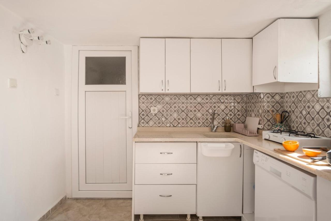 Central, Cozy, 15 Min Walk To The Beach, Fast Wi-Fi, Free Parking, 4Ppl Бодрум Экстерьер фото